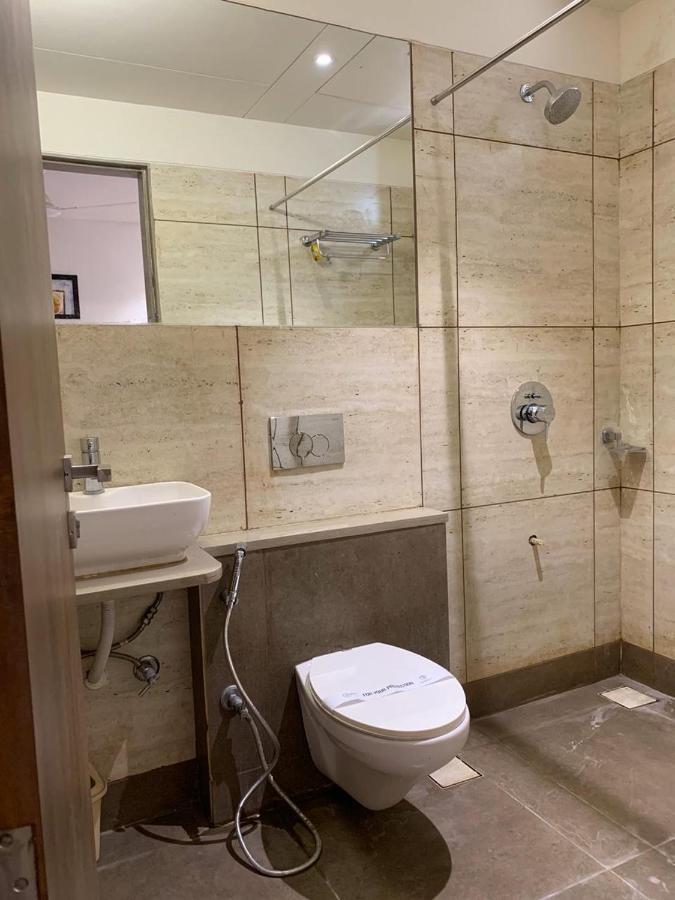 Hotel Regency Сурат Екстер'єр фото